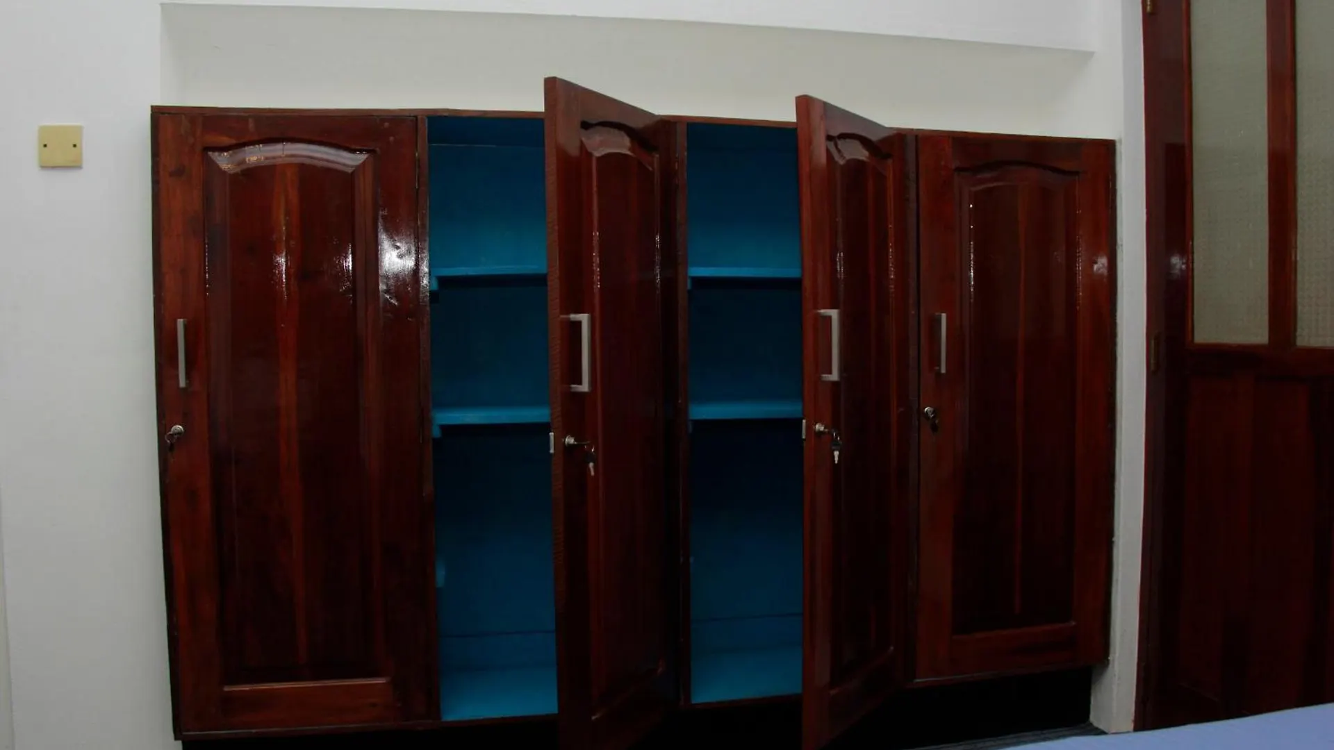 Traveler'S Haven Hostel At Colombo Intl Airport Katunayaka