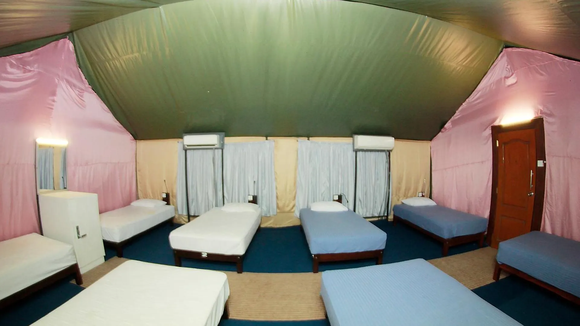 Traveler'S Haven Hostel At Colombo Intl Airport Katunayaka Sri Lanka