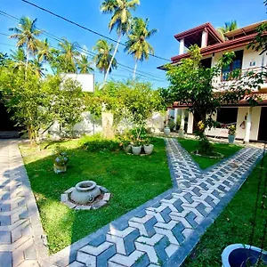 Курортный комплекс Dinu Lanka, Катунаяка